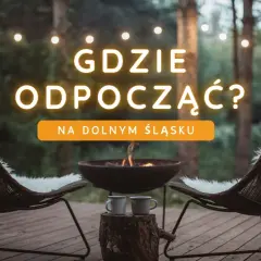 Relaks przy ognisku na tarasie w lesie. Odkryj **dolny śląsk atrakcje** i znajdź idealne miejsce na odpoczynek.
