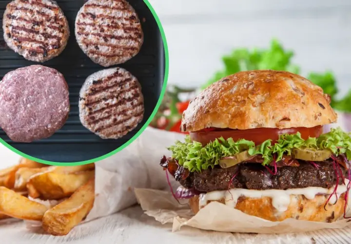 Pyszny hamburger przepis: surowe i grillowane kotlety wołowe, bułka, sałata, pomidor, ogórek, cebula i frytki.