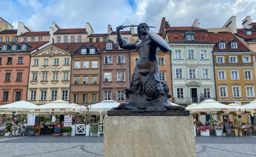 Pomniki w Warszawie - Jak zaplanować spacer bez pośpiechu?