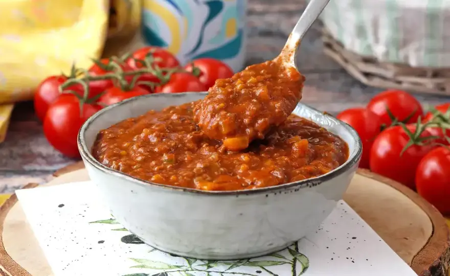 Ragu przepis - Dlaczego czas jest ważniejszy niż pomidory?