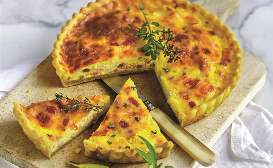 Quiche lorraine - jak uniknąć rozmoczonego spodu? Sprawdzony przepis
